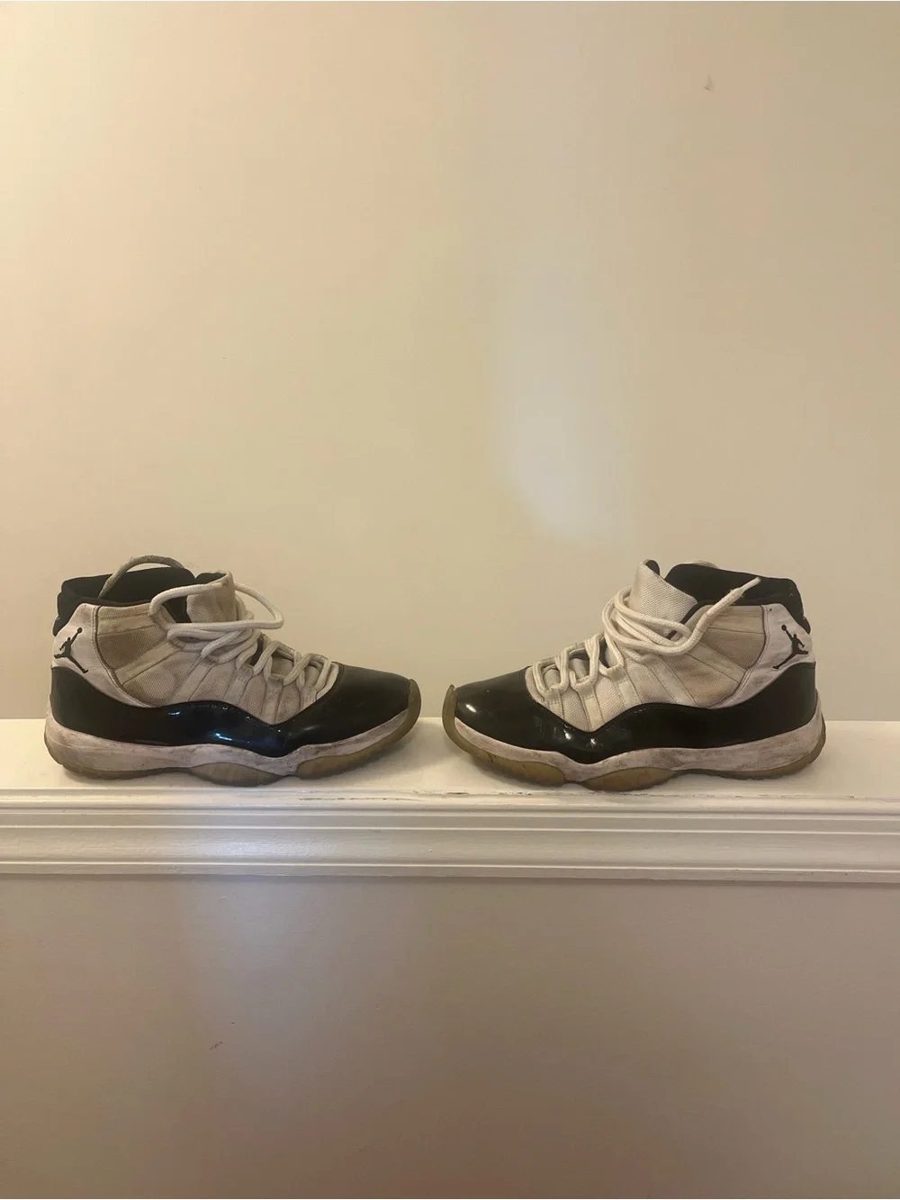 Beat up Jordan 11s. Size 9.